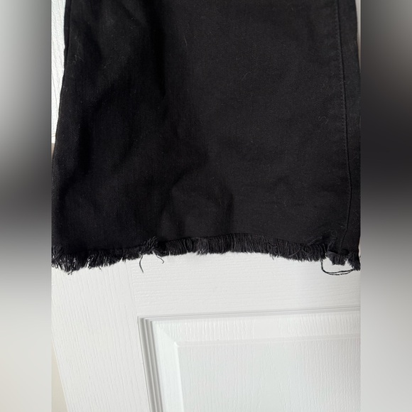 NWOT - Pink Lily - Black Raw Hem Flare Jeans - Size 27 - Picture 3 of 7